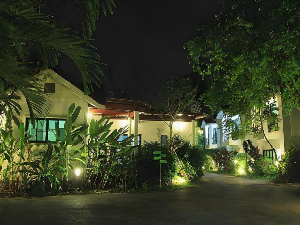 Chayada Garden House And Resort Hotel Nakhon Ratchasima Extérieur photo