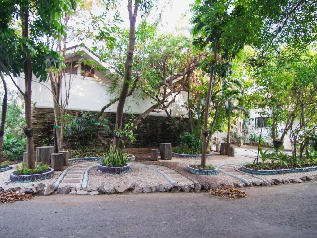 Chayada Garden House And Resort Hotel Nakhon Ratchasima Extérieur photo