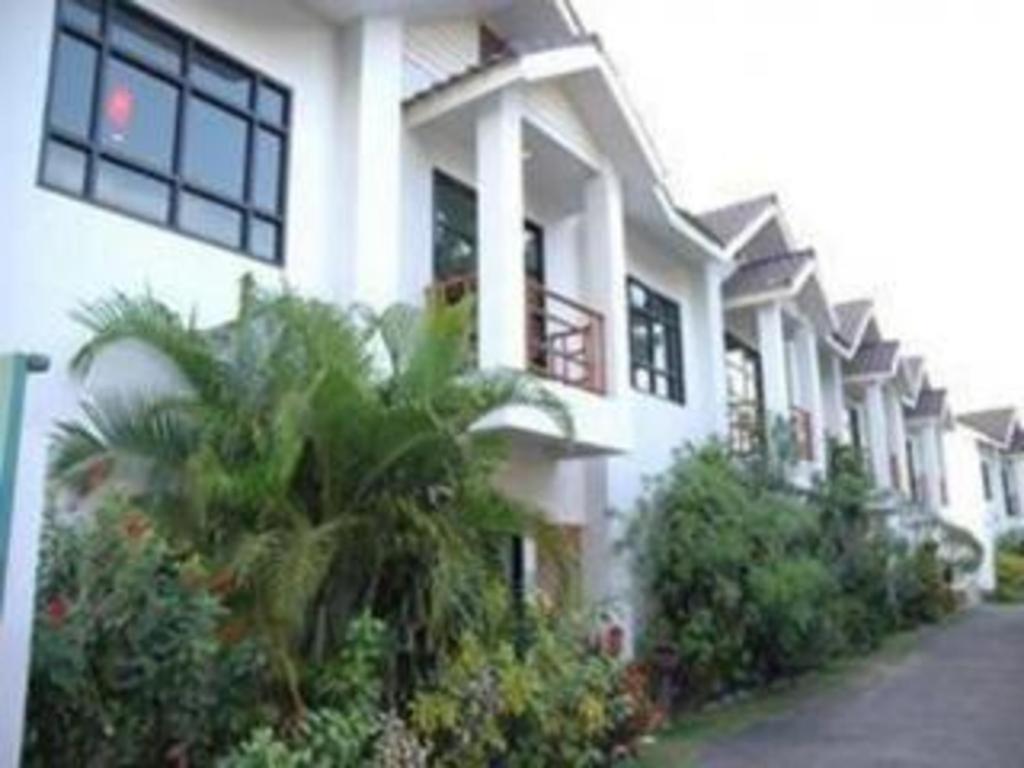 Chayada Garden House And Resort Hotel Nakhon Ratchasima Extérieur photo