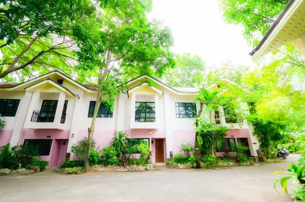 Chayada Garden House And Resort Hotel Nakhon Ratchasima Extérieur photo