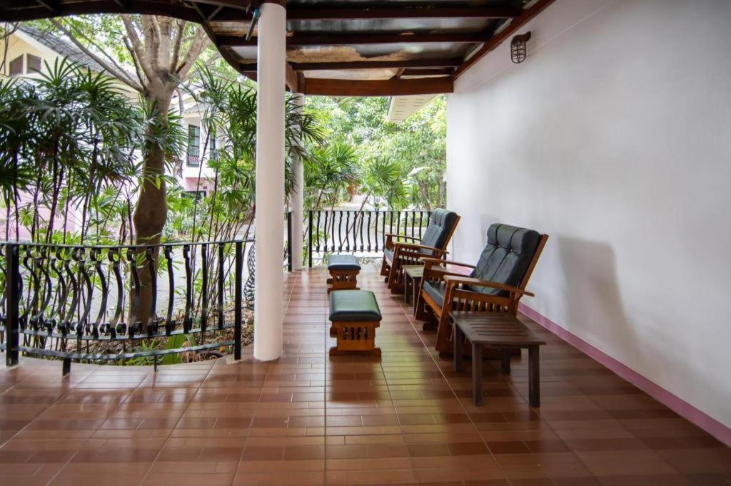 Chayada Garden House And Resort Hotel Nakhon Ratchasima Extérieur photo